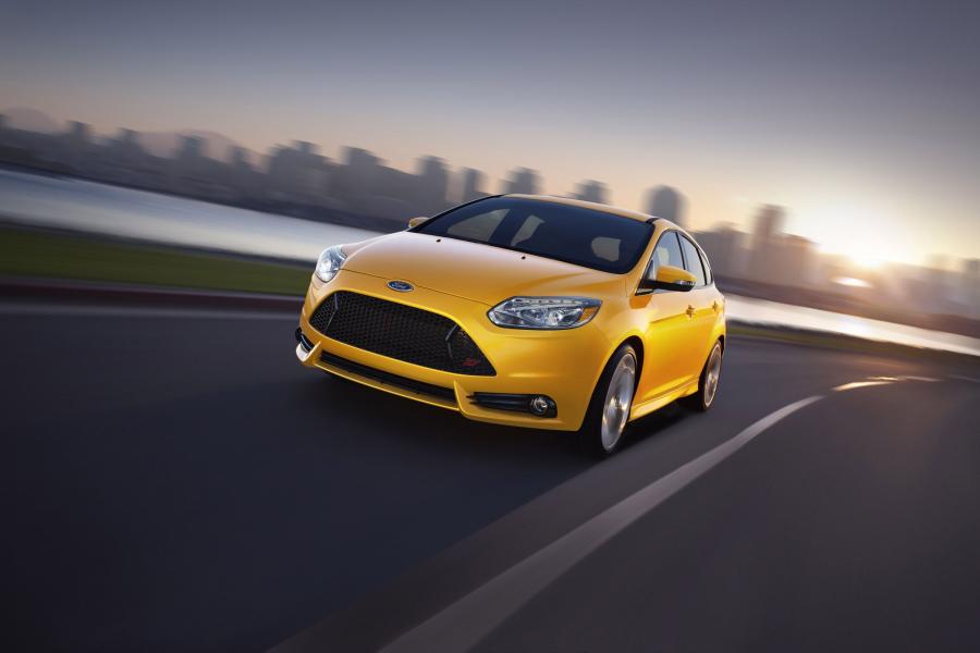  Ford Focus ST 2012 года  (US) (фото 12 из 20)